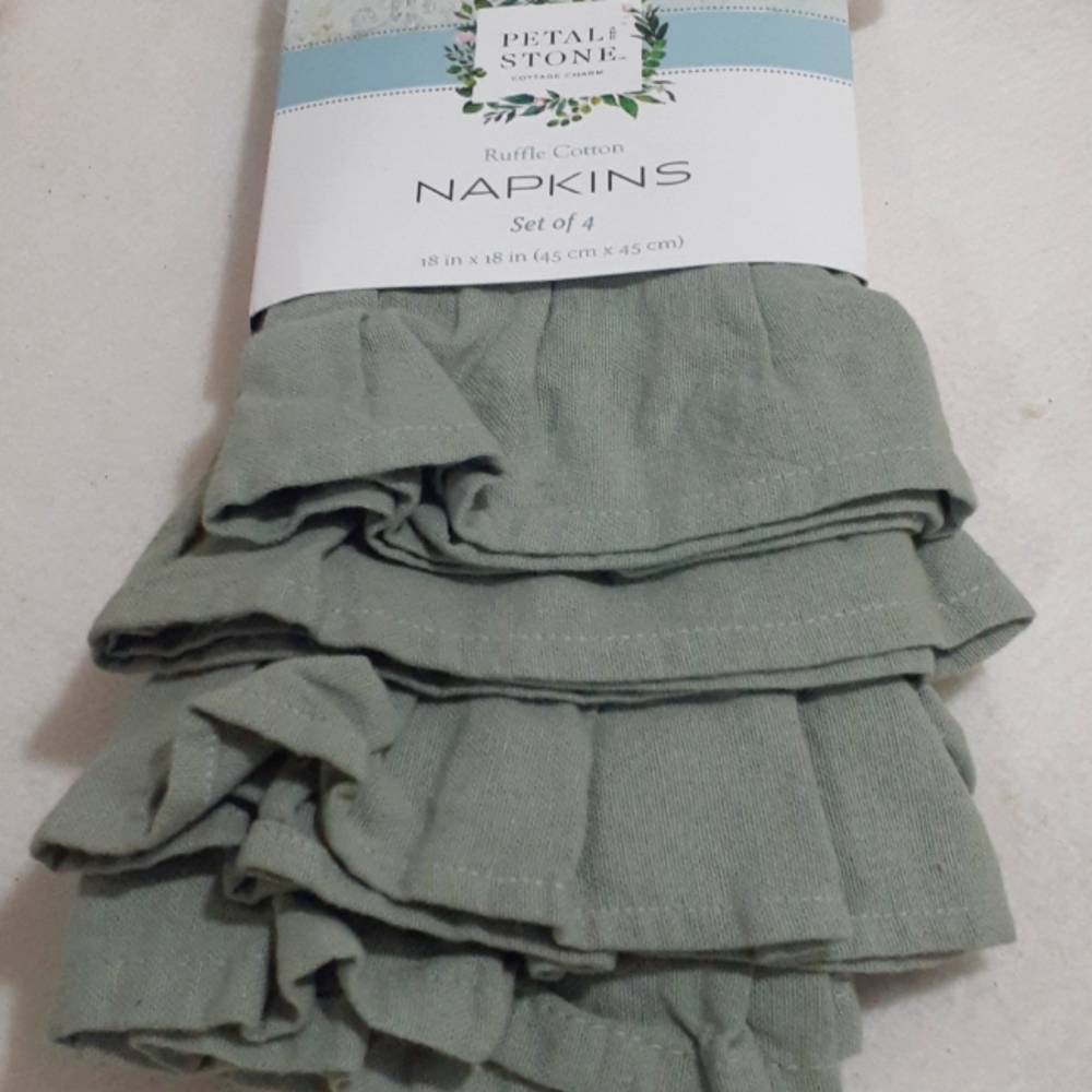 PETAL STONE COTTAGE CHARM SET OF 4 NAPKINS